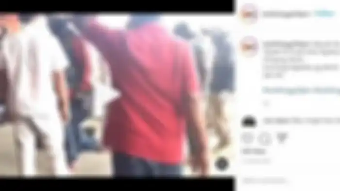 Tangkapan layar video viral seseorang dikeroyok rombongan pengendara moge di Bukittinggi. (Instagram/bukittinggi24jam) 