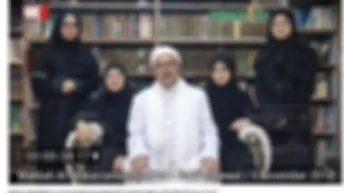Habib Rizieq Shihab bersama istri dan putrinya