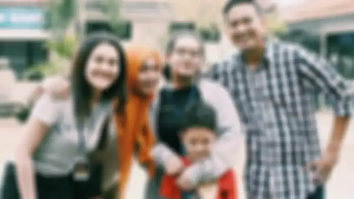 Potret kebersamaan Brotoseno dengan Angelina Sondakh