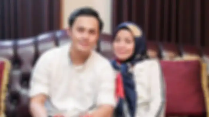 Muzdalifah dengan suami barunya, Fadel Islami.