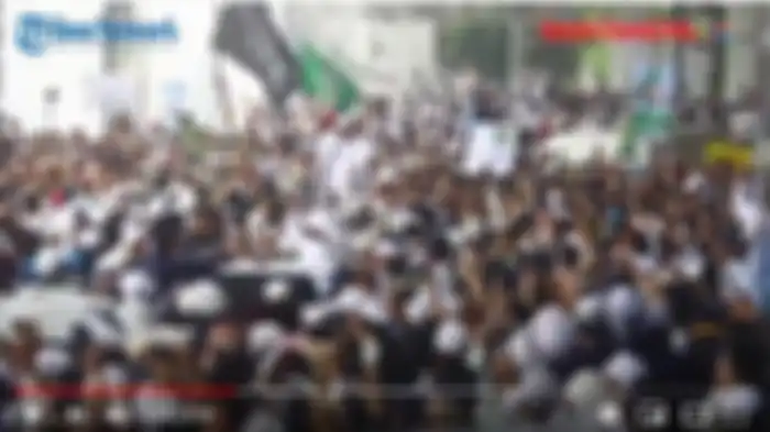 Habib Rizieq Shihab tiba di Indonesia melalui Terminal 3, Bandara Soekarno Hatta, Tangerang, Banten, Selasa (10/11/2020).  
