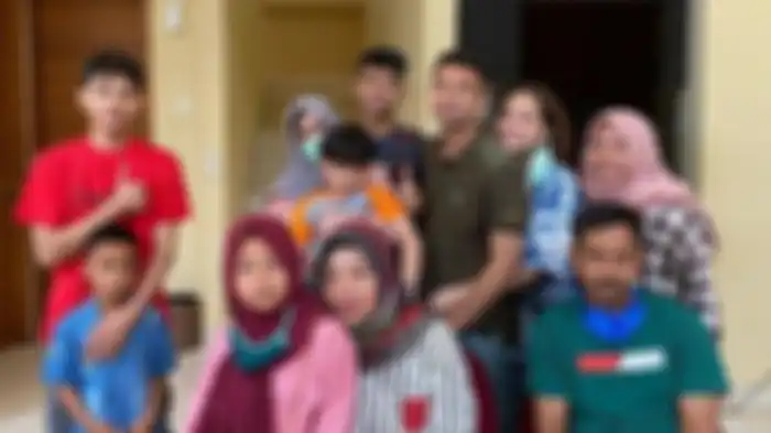 Raffi Ahmad Bersama Keluarga Dimas Ramadhan
