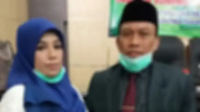 Kepala Kemenag Palopo, Dr HM Rusydi Hasyim (kanan)