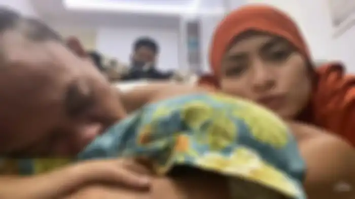 Momen Nathalie Holscher menciumi ketiak Sule