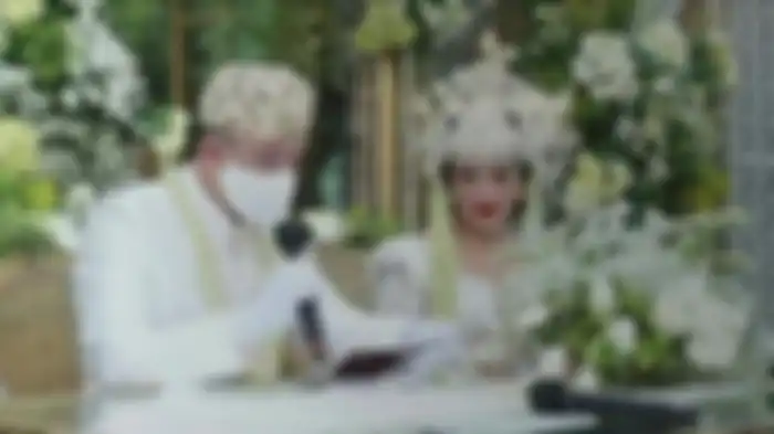 Prosesi akad nikah Yura Yunita dan Donne Maula