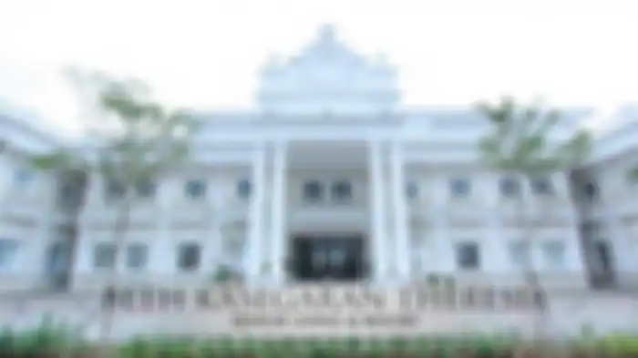 Foto-foto Lokasi Syuting Sinetron Ikatan Cinta halam depan kantor Aldebaran. 