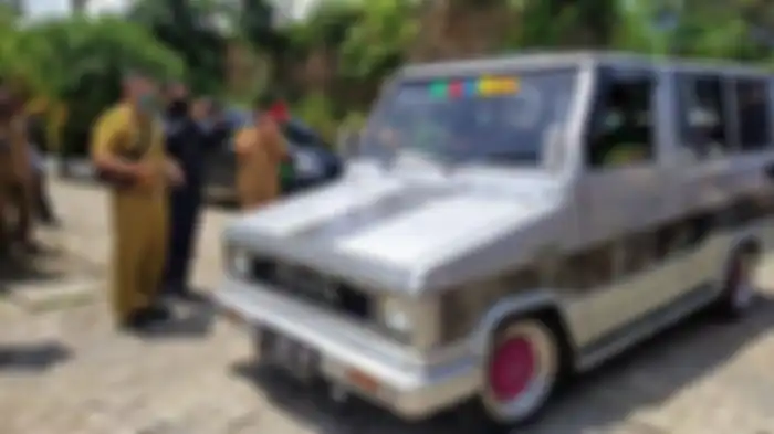 Toyota Kijang Doyok jadi mobil andalan Wakil Gubernur Jawa Barat, sering dipakai kunjungan kerja lho