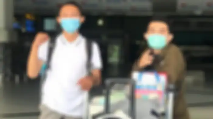 Agustiawan (baju putih) saat berada di Bandara Soekarno Hatta. Rabu 4 November 2020. 