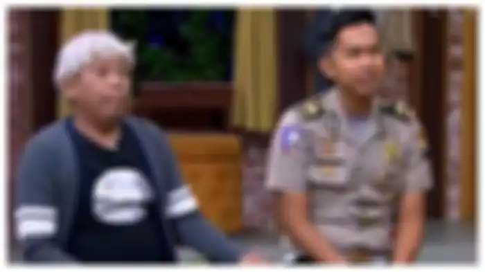 Tukul Arwana dan putra sulung angkatnya, AKP Ega Prayudi.