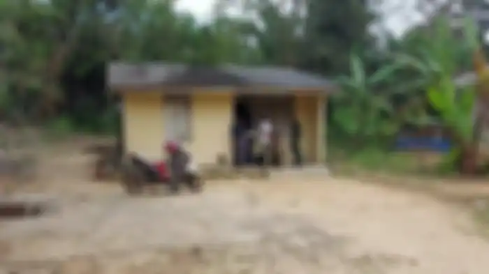Suasana rumah terduga teroris di Desa Lilangan, Gantung, Kamis (4/2/2021).
