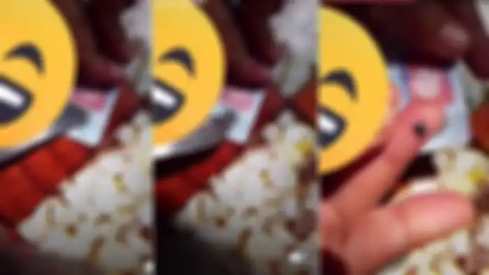 Video viral di TikTok aksi bongkar E-KTP untuk mendapatkan chip E-KTP yang disebut bisa menunjukkan lokasi pemiliknya.  