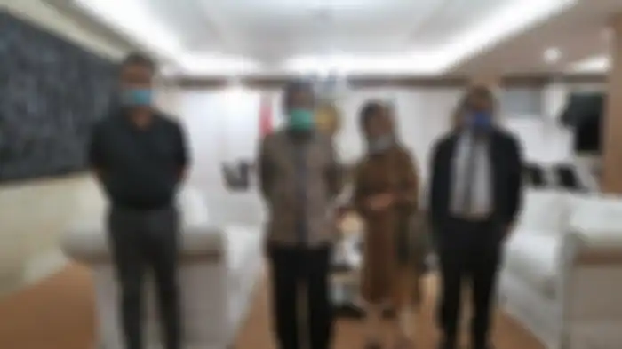 Mantan Wakil Menteri Luar Negeri Dino Patti DJalal langsung menemui Menteri Agraria dan Tata Ruang/Badan Pertanahan Nasional (ATR/BPN) Sofyan Djalil. Dino Patti DJalal menemui Sofyan Djalil karena sang ibunda menjadi korban mafia tanah.  