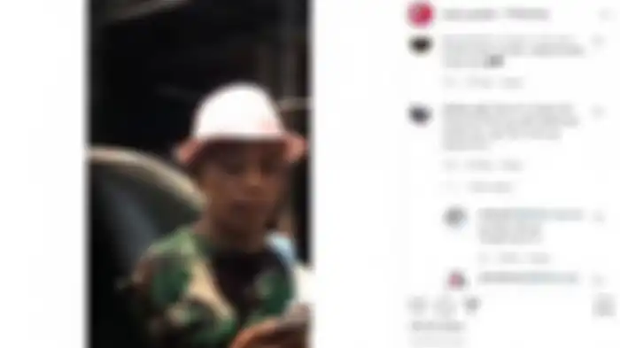 Video Pak Tarno berkeliaran di jalanan dengan pakaian sederhana 