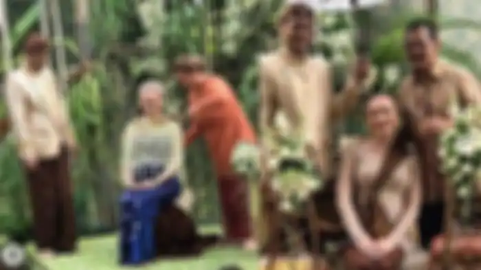 Bambang Trihatmodjo dampingi nujuh bulanan istri Panji Trihatmodjo, kemunculan Halimah curi perhatian 