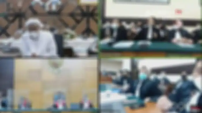 Kuasa hukum Rizieq Shihab, Munarman, mendesak Majelis Hakim mendatangkan kliennya ke PN Jakarta Timur untuk mengikuti sidang perdana, Selasa (16/3/2021). 