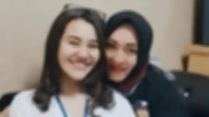 Aaliyah Masaid dan Angelina Sondakh