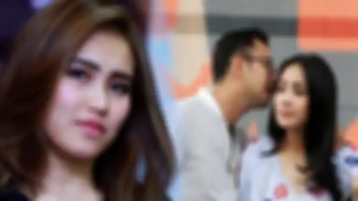 Ayu Ting Ting buka suara usai berpapasan dengan Nagita Slavina di nikahan Atta dan Aurel