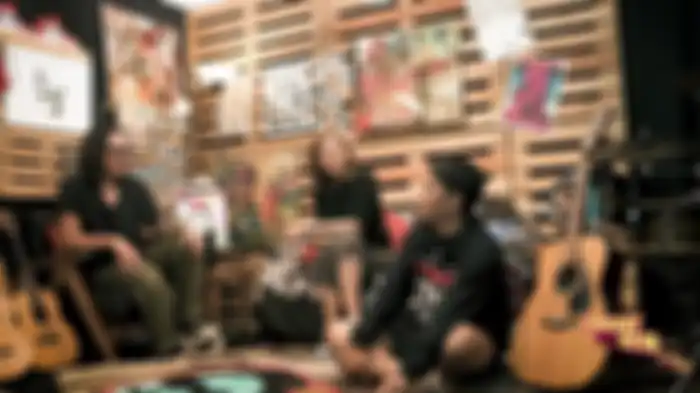 Najwa Shihab bersama Vincent Rompies dan Desta