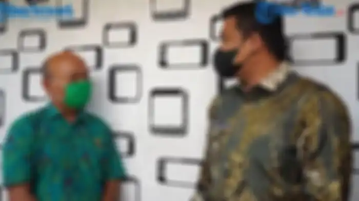 Wali Kota Medan, Bobby Nasution, menindak tegas Lurah Sidorame Timur saat melakukan inspeksi mendadak (sidak).