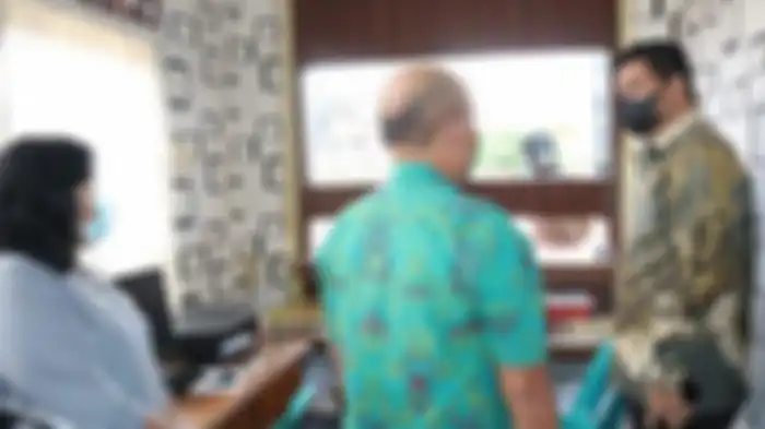 Bobby Nasution pecat Lurah Sidorame Timur Hermanto dan Kepala Seksi Pembangunan Dina Simanjuntak 