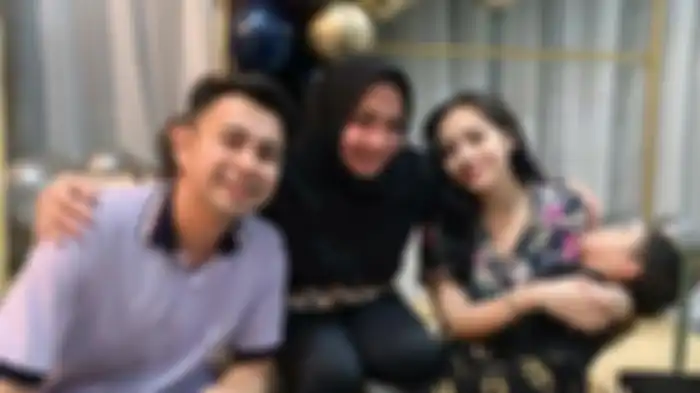Raffi Ahmad, Mama Rieta, Nagita Slavina, dan Rafathar