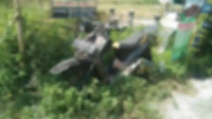 6 tahun terpakir pinggir jalan