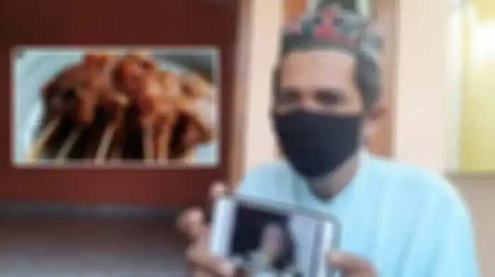 Bandiman Tukang Ojek Penerima Orderan Makanan yang menyebabkan anaknya meninggal dunia di rumahnya Sewon, Bantul Jumat (30/4/2021)