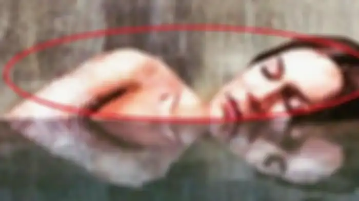 Jika jawaban Anda adalah perempuan yang berenang, simak penjelasanya berikut ini.