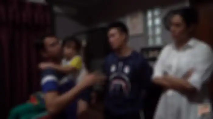 Raffi Ahmad menunjukkan rumah masa lalunya tempat sang ayah, Munawar Ahmad meninggal dunia