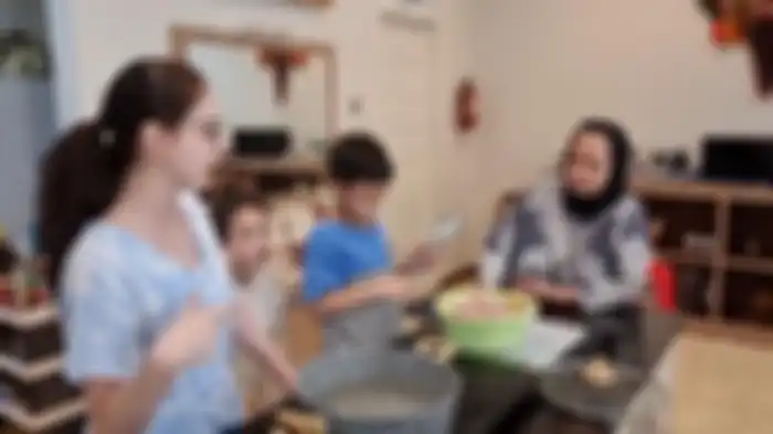 Mewahnya dapur di rumah artis Arumi Bachsin
