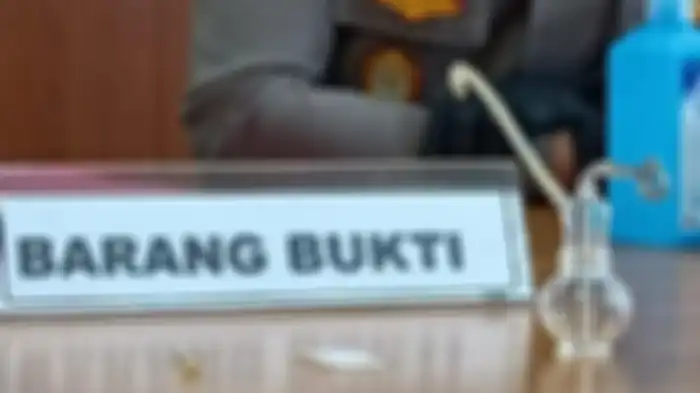 Bong sabu milik Nia Ramadhani yang disebut memiliki bentuk khusus, berbeda dengan yang kebanyakan dipakai pengguna narkoba.