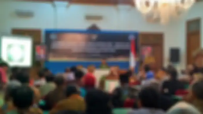 Ketua Pembina Yayasan Maharya Pati, Ndaru Kusuma, dalam Seminar Daulat Uang di Kusuma Sahid Prince Hotel, Solo, Rabu (7/6/2017) siang. 