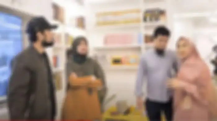 Ruang keluarga di rumah Oki Setiana Dewi 
