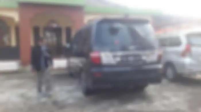 Mobil Toyota Alphard yang menjadi tempat menyimpan jenazah korban pembunuhan di Subang, Jawa Barat.