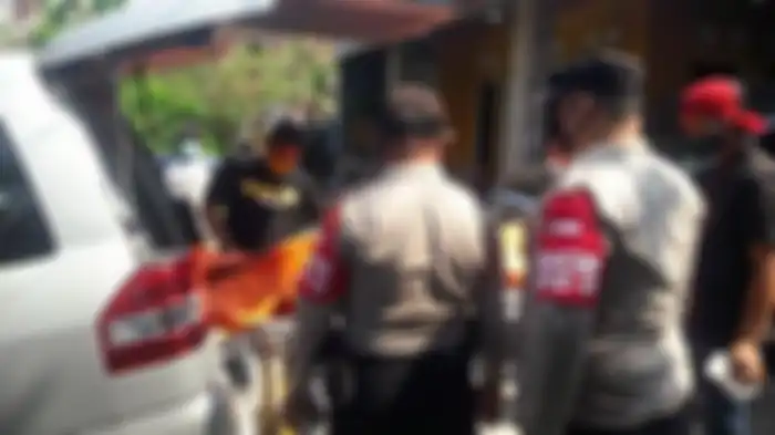 Jasad korban pembunuhan ibu dan anak di Subang, Jawa Barat. Foto korban yang hilang jadi petunjuk.