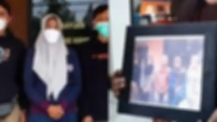 Isi chat istri muda pada istri tua sebelum ditemukan tewas di bagasi mobil terungkap