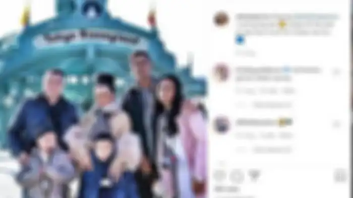 Liburan Raul Lemos, Krisdayanti bersama anak-anak.