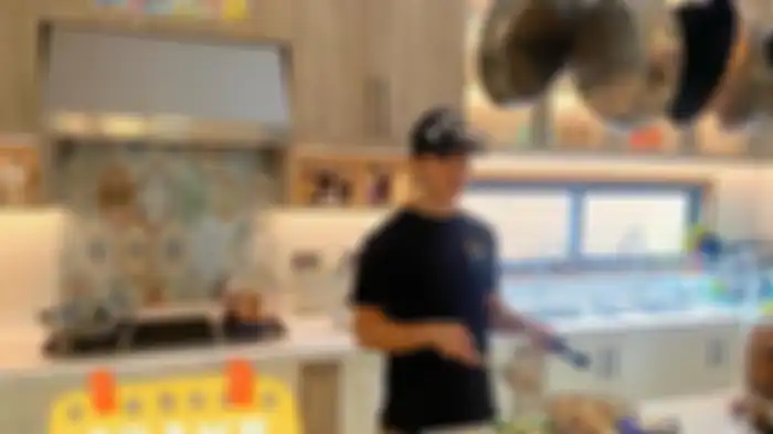 Kehidupan aktor dan penyanyi Wu Chun 