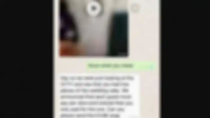Seorang tamu undangan ditagih bayaran oleh pengantin.