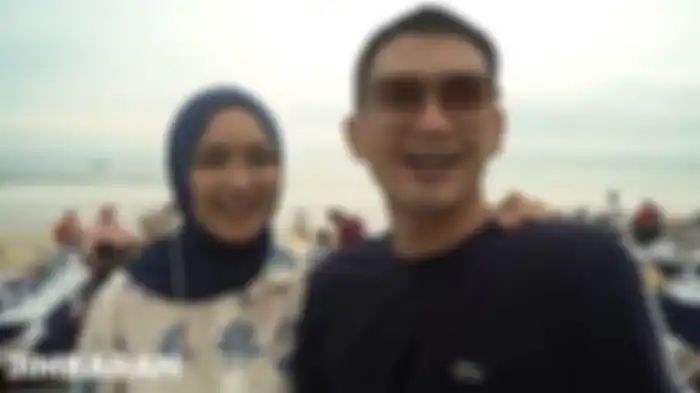 Momen Citra Kirana dan Rezky Aditya liburan di Bali sambil beri kejutan untuk ayah Rezky