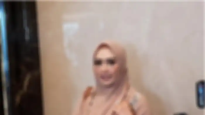 Aktris Eddies Adelia saat ditemui di Hotel Intercontinental Pondok Indah, Jakarta Selatan, Jumat (5/11/2021).  