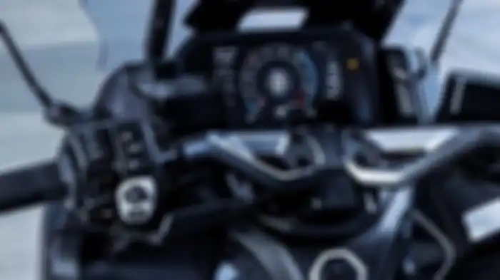 Panel instrumen digital di Yamaha TMAX 2022