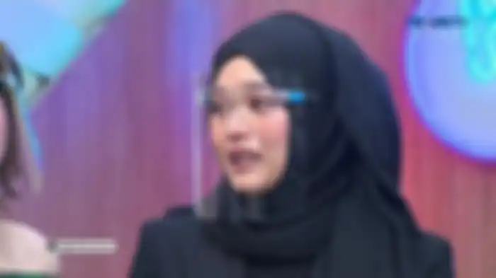 putri delina