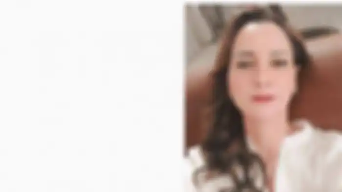 Kabar Karina pemeran istri Indro