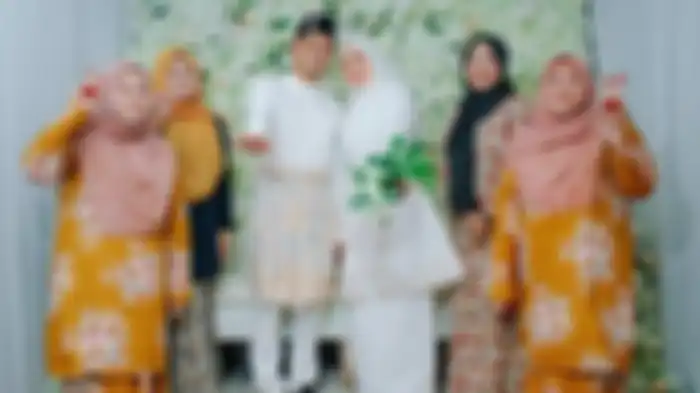 Hasil foto pernikahan yang dilakukan saat listrik padam.