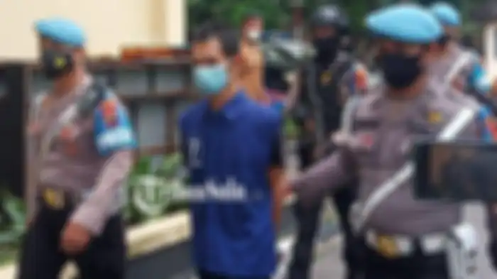 Bos kuliner tiduri gadis remaja
