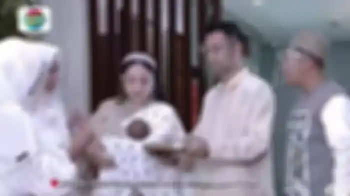 Aqiqah putra kedua Raffi Ahmad dan Nagita Slavina, baby Rayyanza.