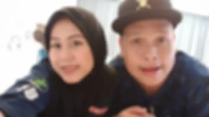 Rossa Sera dan suaminya, pelawak Shuk Sahar
