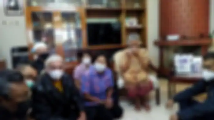 Nenek Ellen (80) di rumahnya Kampung Jayagiri, RT 04/11, Desa Jayagiri, Kecamatan Lembang, Kabupaten Bandung Barat (KBB), Jumat (14/1/2022). 