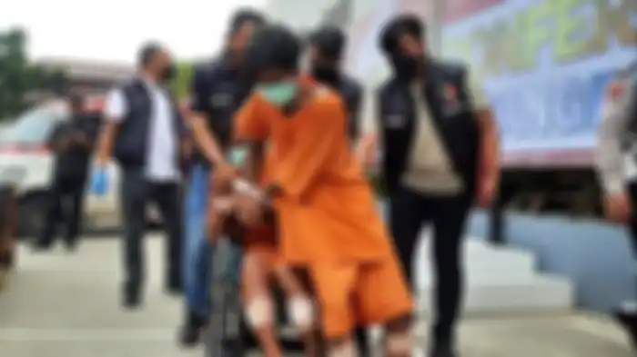 Sopir dan kernet angkot pelaku pemerkosaan sekaligus perampokan penumpangnya.